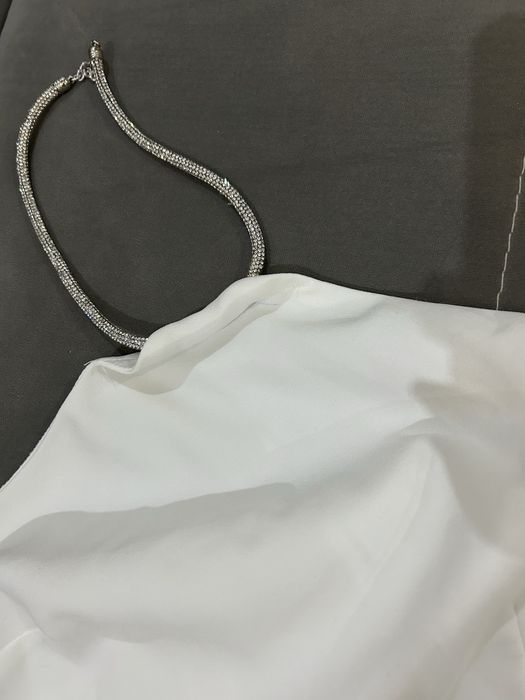 Официална рокля по тялото