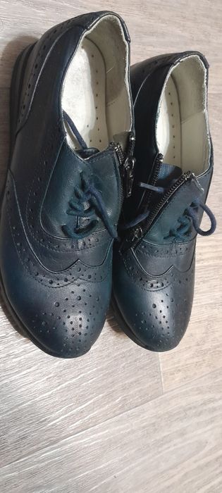 Продаю  весенние ботинки для девочки Tiflani