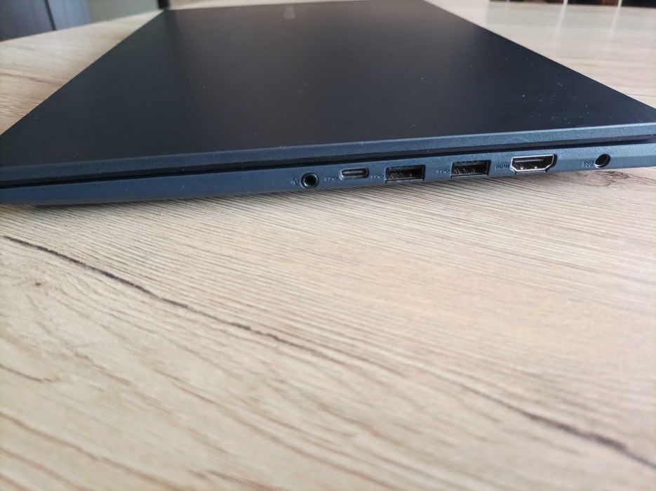 Asus X1502Z, I5- 1235U-16Gb ram, 512ssd,Windows 11 pro