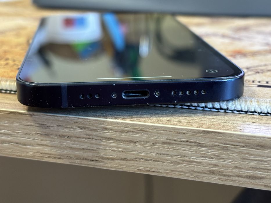 2 бр. iPhone 12 128 gb