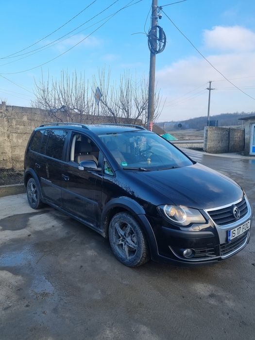 VW Touran Cross