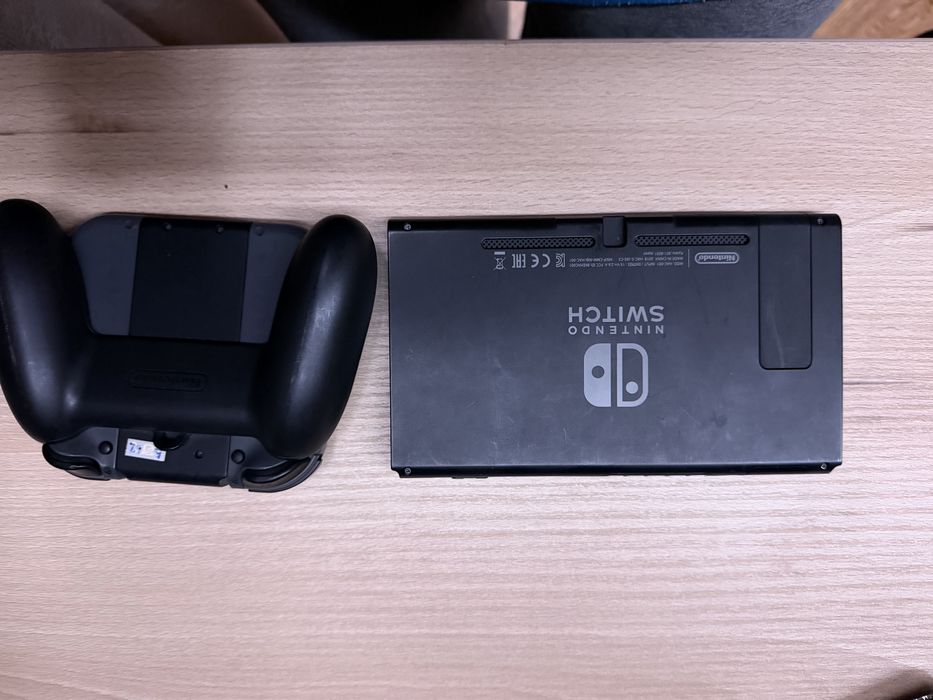 Nintendo Switch с джойстиком