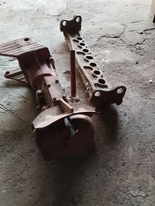 Продавам теглич за трактор