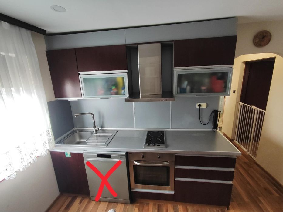 Много запазена кухня