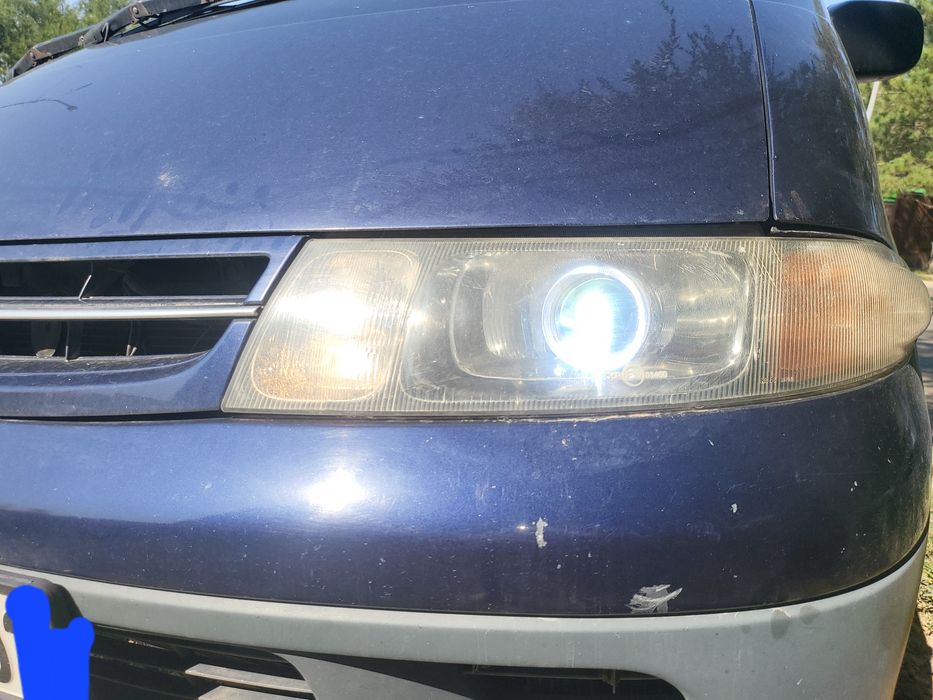 Toyota Lusida фары