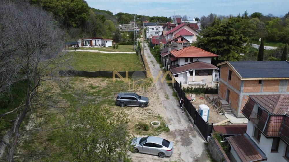 Продавам парцел 481 кв.м. до къмпинг Лагуна, с вода и разрешение за бунгало 39000 евро