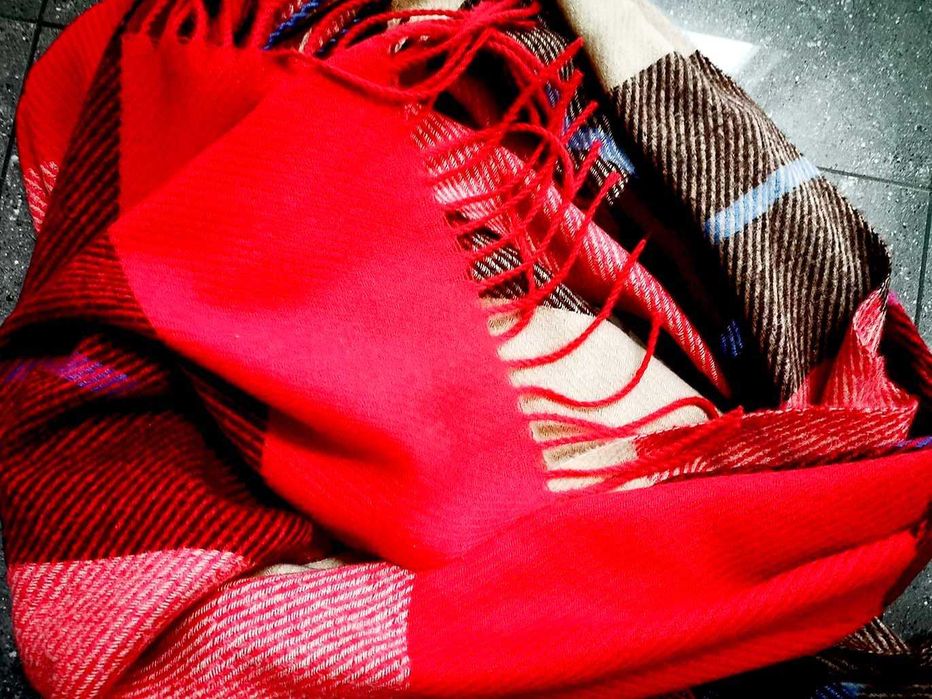 Разкошни дамски нови шалове