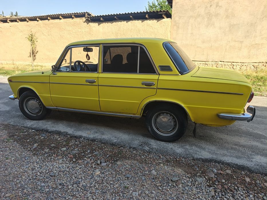 Vaz 2103 matori hadavoyi karobkasi zoʻr matori moy yemidi