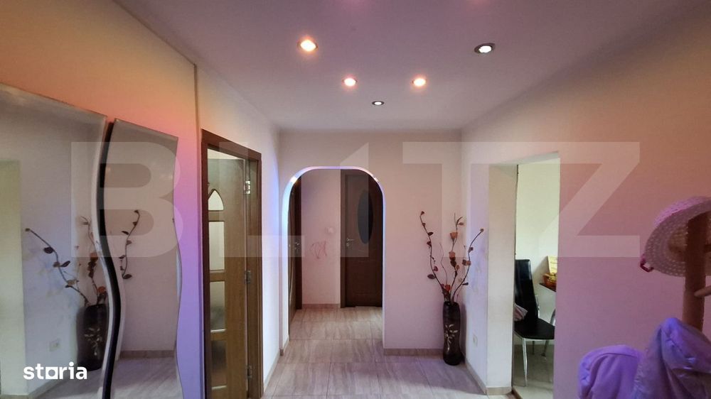 Apartament 3 camere decomandat, etaj 4, balcon, izolat – M11