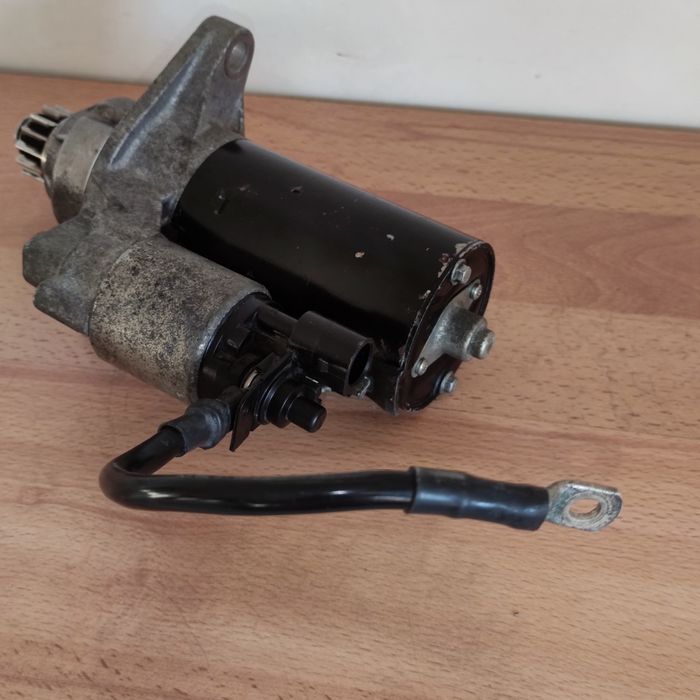 Стартер   Audi A1