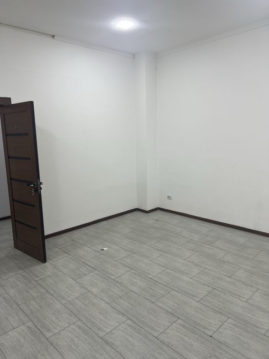 Аренда офисного помещения 25м2 в бищнес центре 24/7