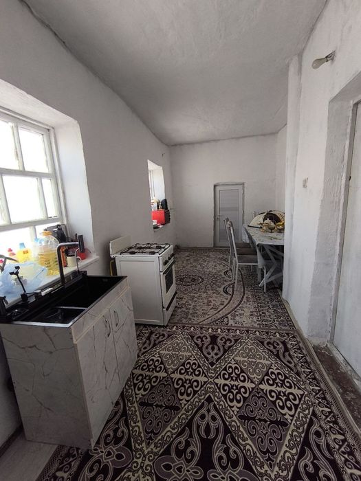 уй сатылады 10мил