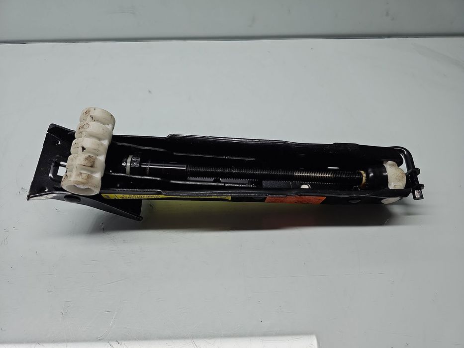 Set cric si cheie AUDI A6 (4G2, C7) S-line [Fabr 2012-2017] 8N0012219/