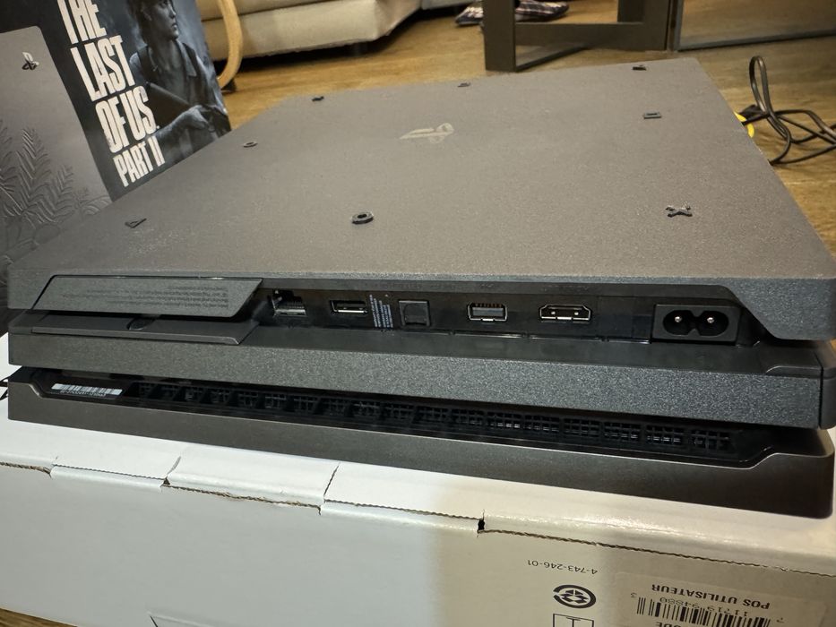 PlayStation 4 Pro – Limited Edition The Last of Us Part II