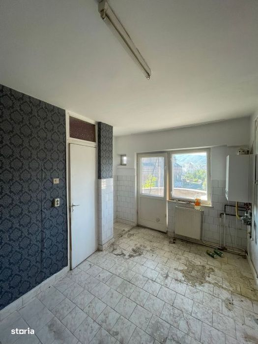Apartament de 2 camere decomandat, 54 mp, etaj 4, zona Catedrala Repub