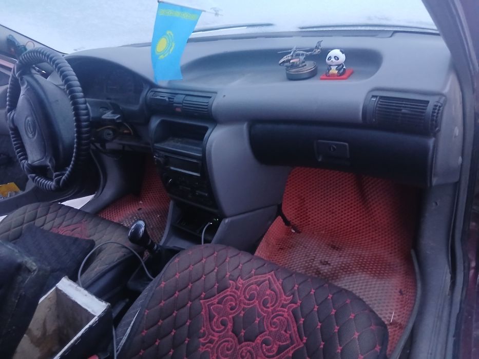 Опель  Астра 1994 год