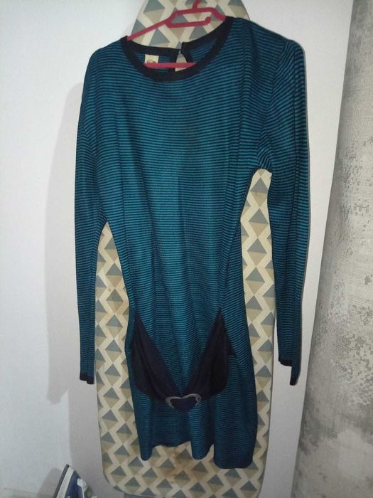 Vand lot haine pentru dama