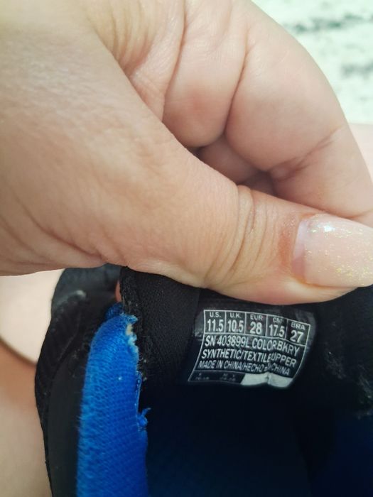 Adidasi skechers baietel marimea 28