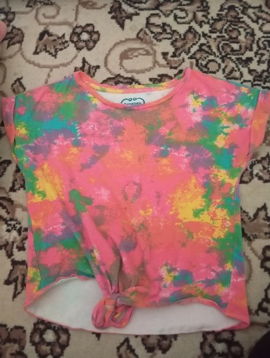 Bolalar kiyimlari sotiladi kiyilgan