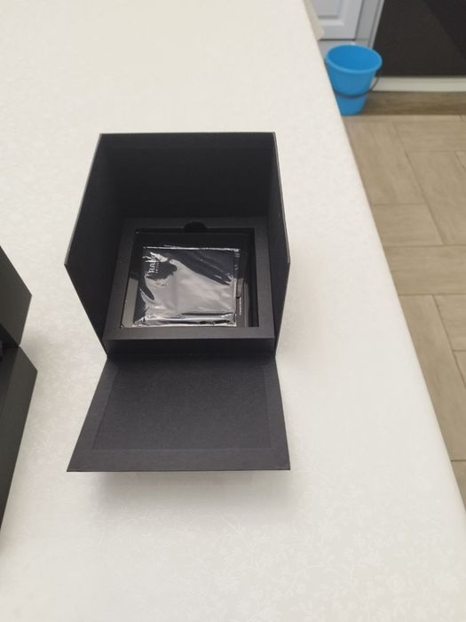 Продам часы RADO с 4 бриллиантами