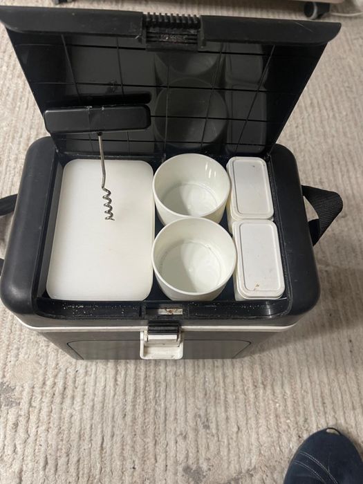 Продам дорожный холодильник