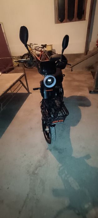 Skuter sotiladi hamma joyi yangi hech qati almashmagan