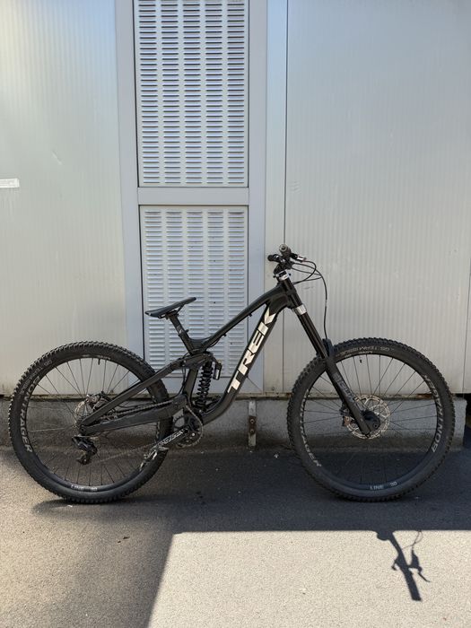 Trek Session 8 R1 2023