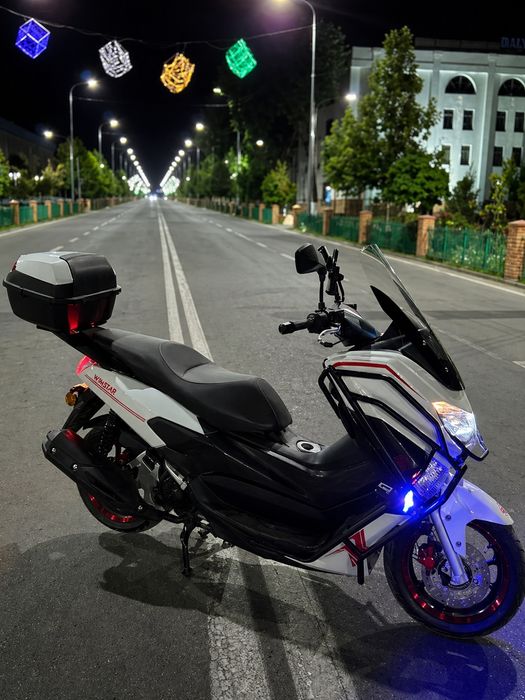 S-MAX Scooter 150 sm