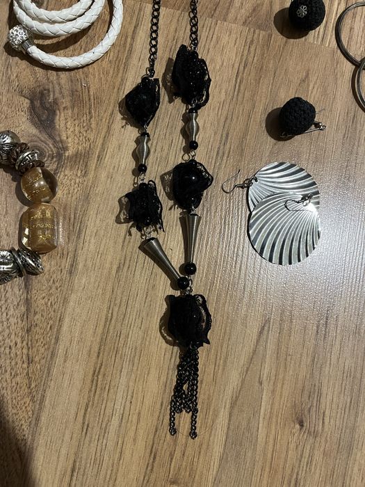 Различни видове бижута