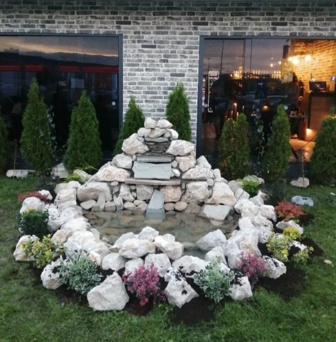 Cascade, fântâni arteziene din bolovani decorativi