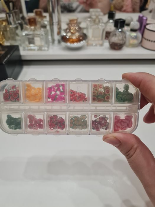 Продам материалы для маникюра и педикюра