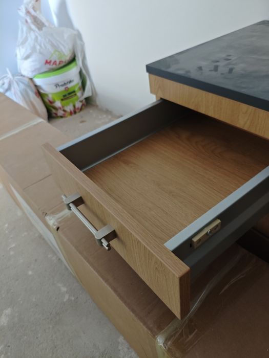 Офис мебели практически нови