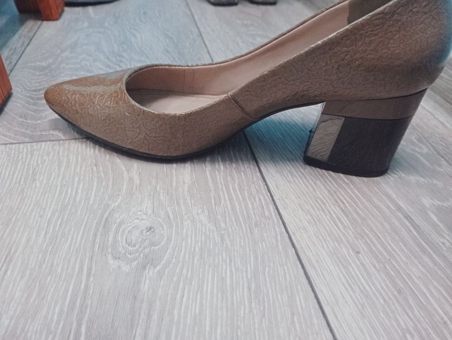Pantofi piele Caprice
