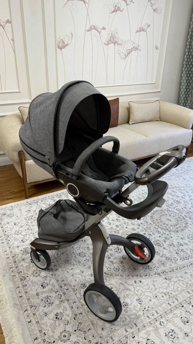 Коляска детская STOKKE