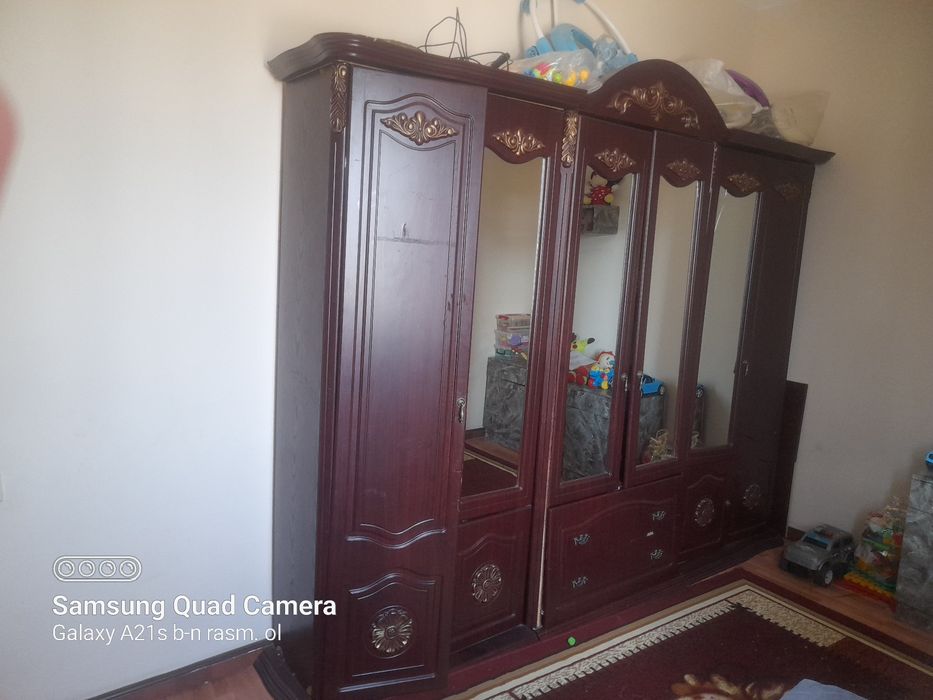 6 eshikli shkaf arzon sotiladi