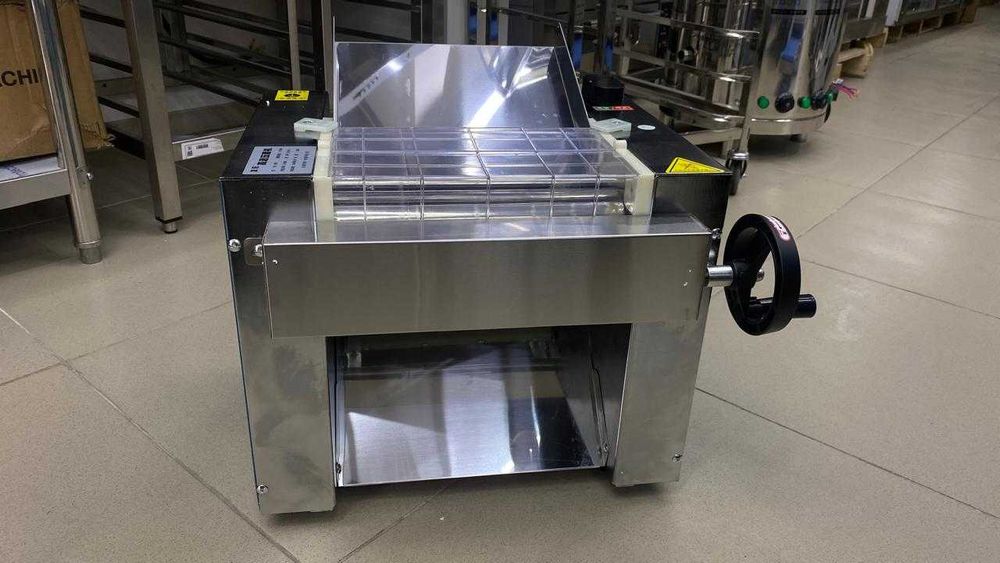 Тестораскаточная машина 30 см. 2800 кВт Настольная