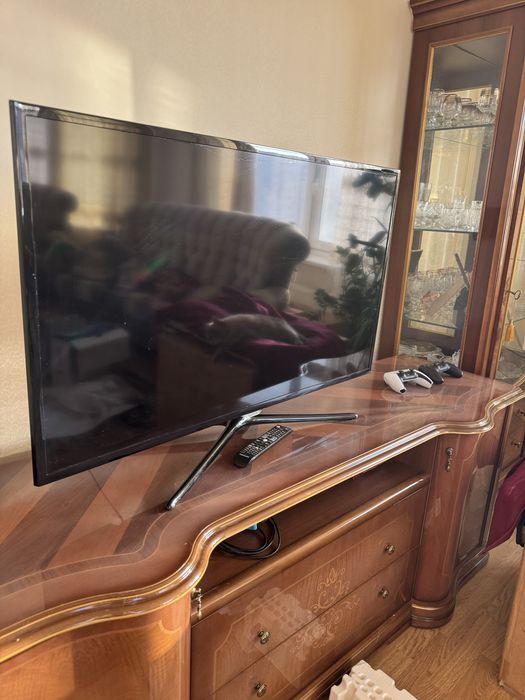 Телевизор SAMSUNG SMART TV Модель UE46F5500AK
