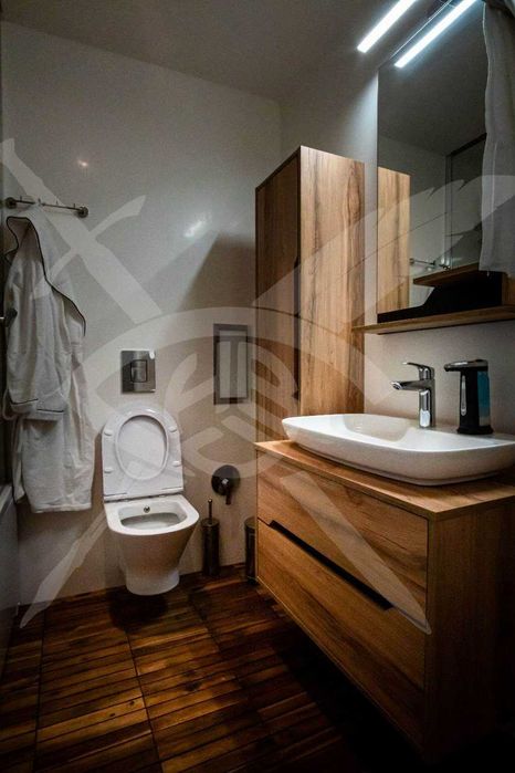 Дава се под наем Тристаен апартамент в Варна, Чайка - 108 кв.м за 1300 € - Снимка #9