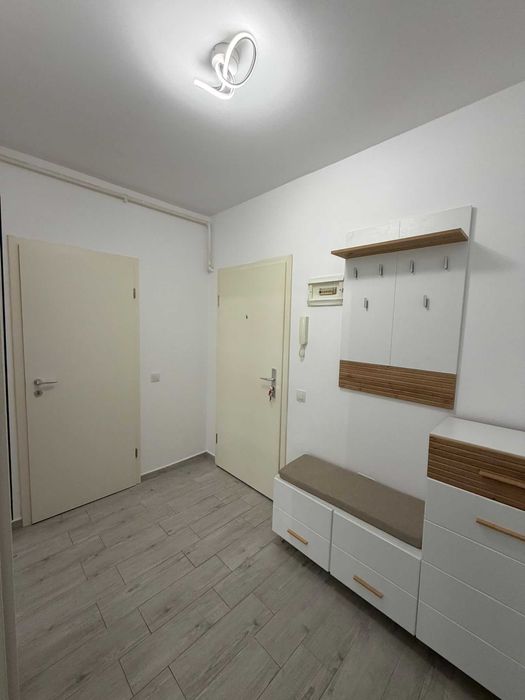 Închiriez garsonieră decomandată, recent renovată – Etaj 1, Balcon & Bucătărie separată | Avantgarden Sibiu