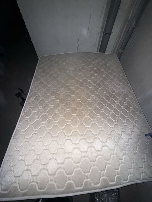 Матрас хорошая состояния