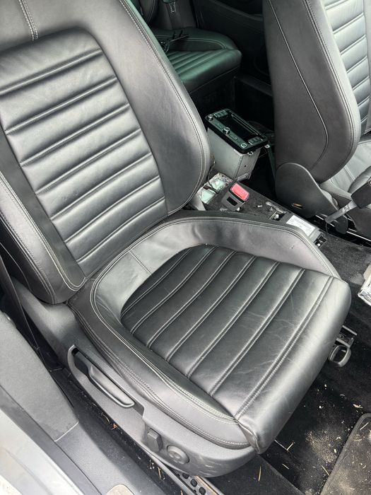 Кожен салон с подгрев от Пасат ЦЦ ( десен волан )