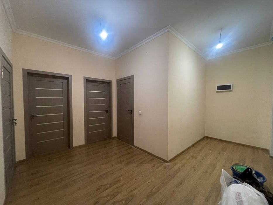 Motrid 8 etaj 2 xonali sotiladi