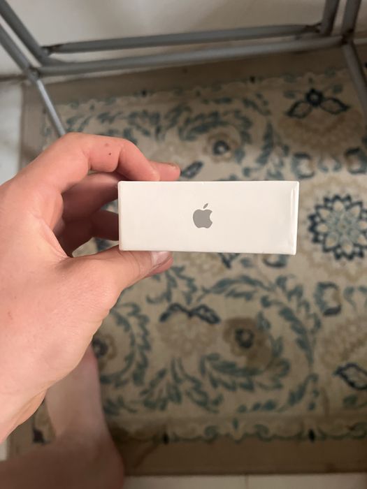 De vânzare Airpods 4