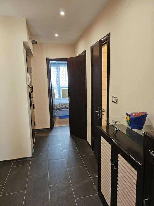 Дава се под наем Тристаен апартамент в Варна, Червен площад - 100 кв.м за 797.64 € - Снимка #17