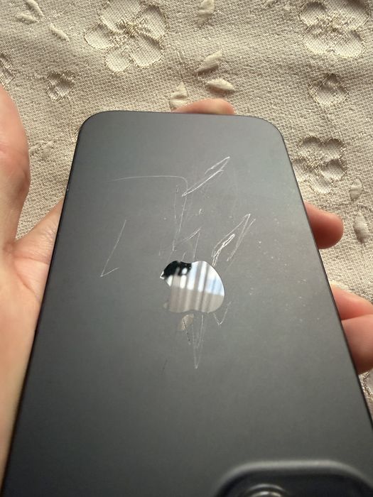IPhone 15 - 85% - 256GB