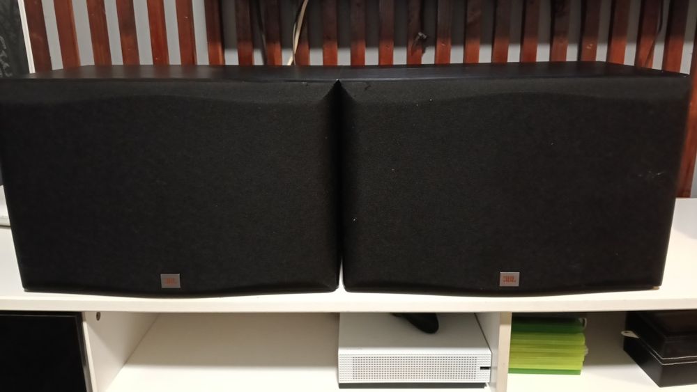 Boxe de Studio JBL E50