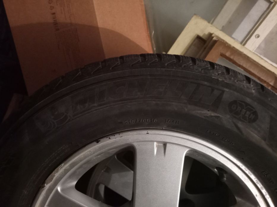 Зимни гуми 215 70 16