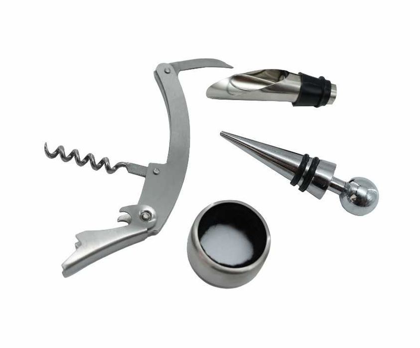 Винный набор в подарочном коженом футляре