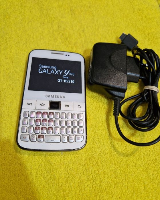 Telefon Samsung funcțional doar pe Speaker, cu incarcator