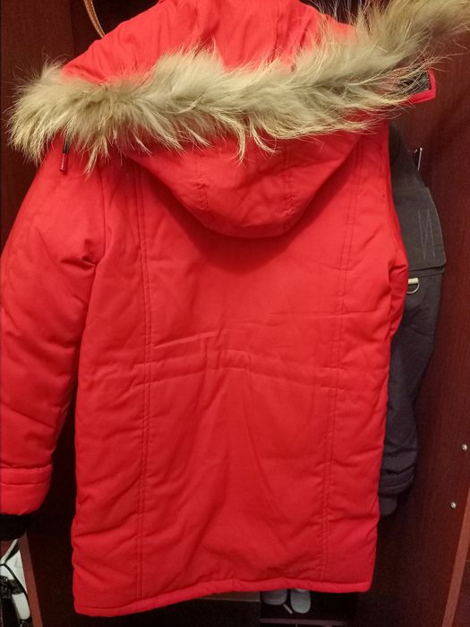 Продаем две теплые куртки для мальчика